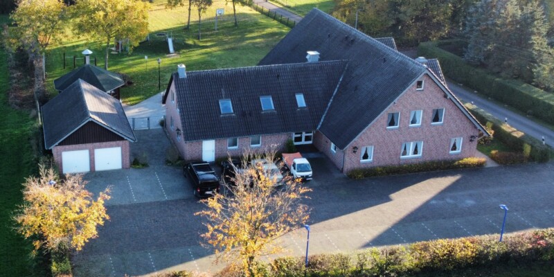 Nordseite mit Haupteingang